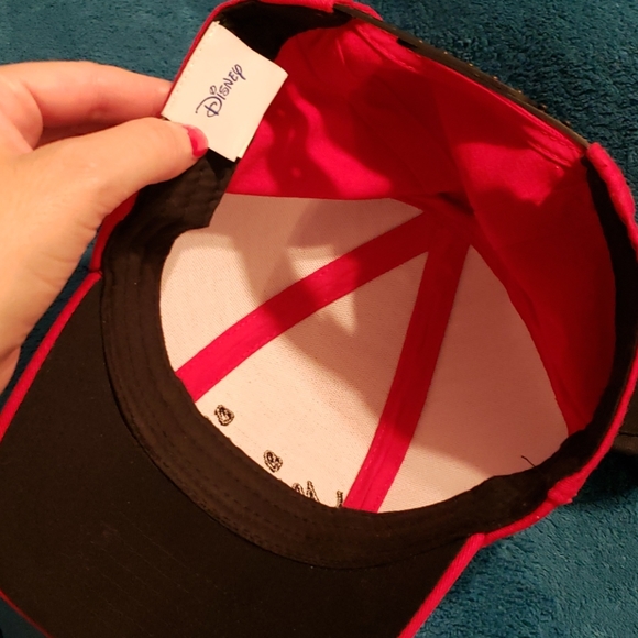 Disney hat - Picture 4 of 9